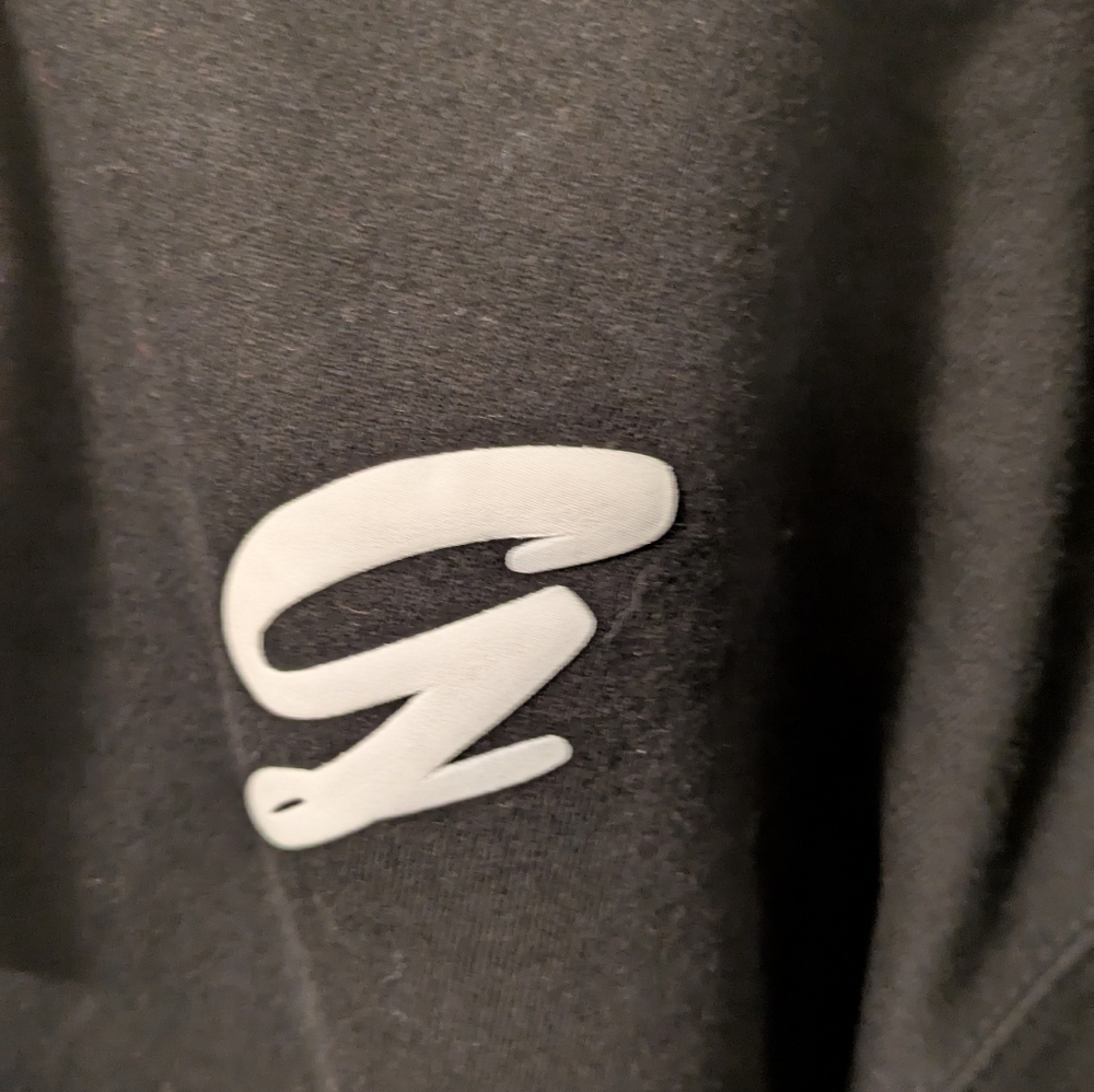 Guess Black Cropped Long Sleeve Sweatshirt - Picture 4 of 5